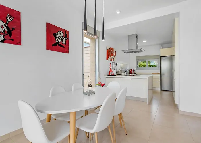 Villa 3110 Malibu *